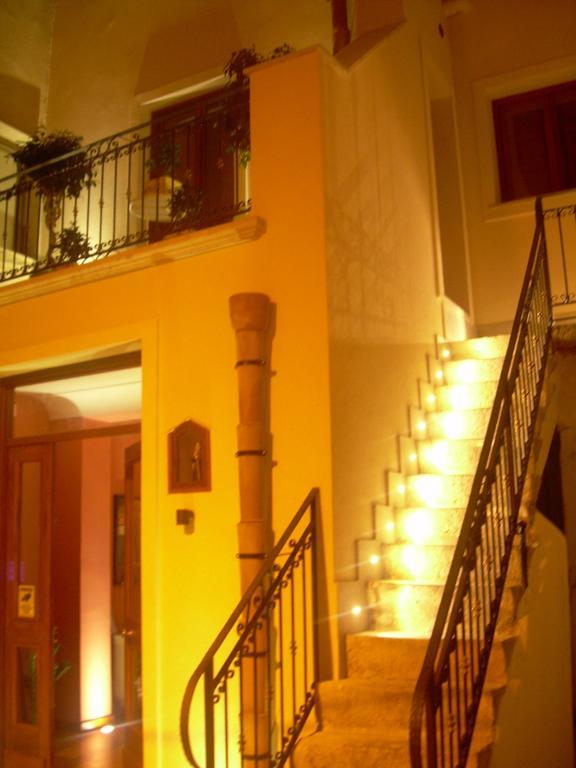 B&B Cortile Di Venere Trapani Extérieur photo